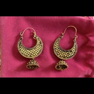 Bell drop 🔔 Huggie earrings